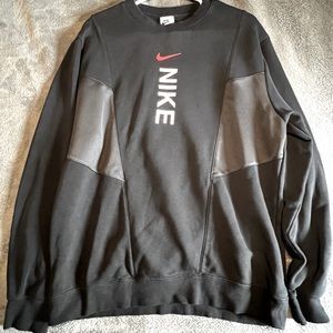Mens Nike pullover